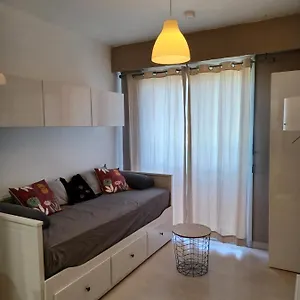 Apartment A Avec Piscine, Nice